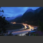山间彩虹路