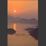 曰出，