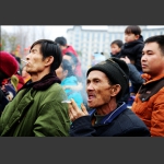 目不转睛