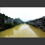 平静的洗车河