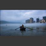 晨雾渔舟