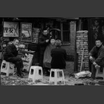 自家门前剃头匠