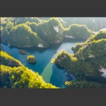 鸟瞰宝峰湖