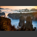峰林之晨