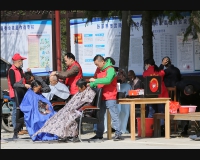 脱贫攻坚之爱心服务