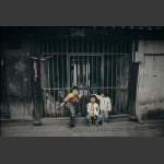 古镇里的孩子们