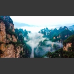 雾绕奇峰