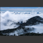 雾漫山寺