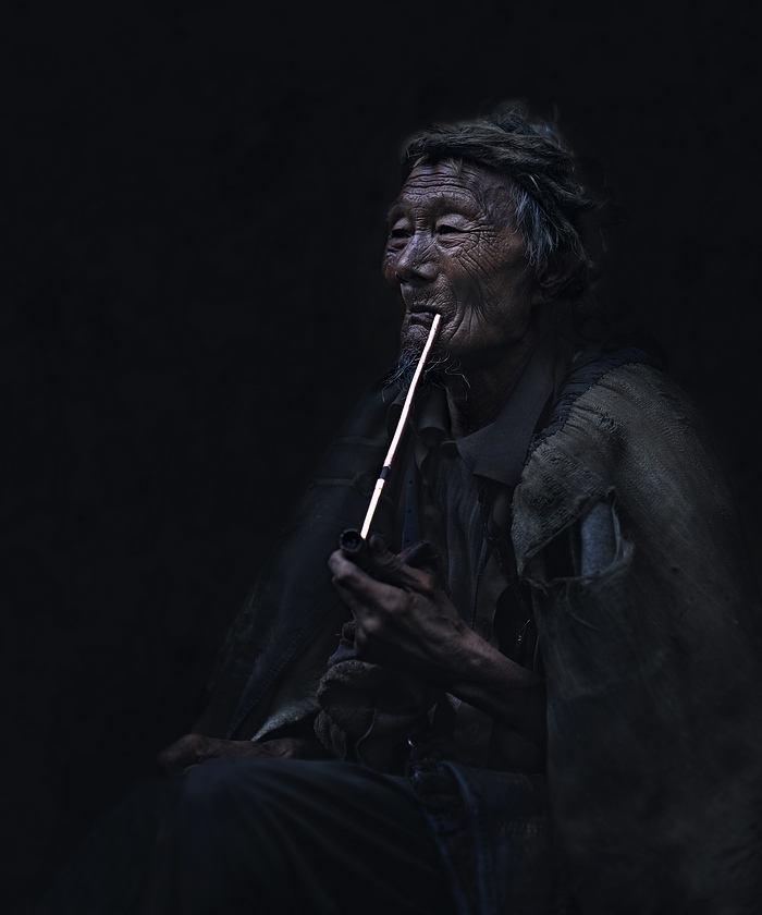 凉山老人