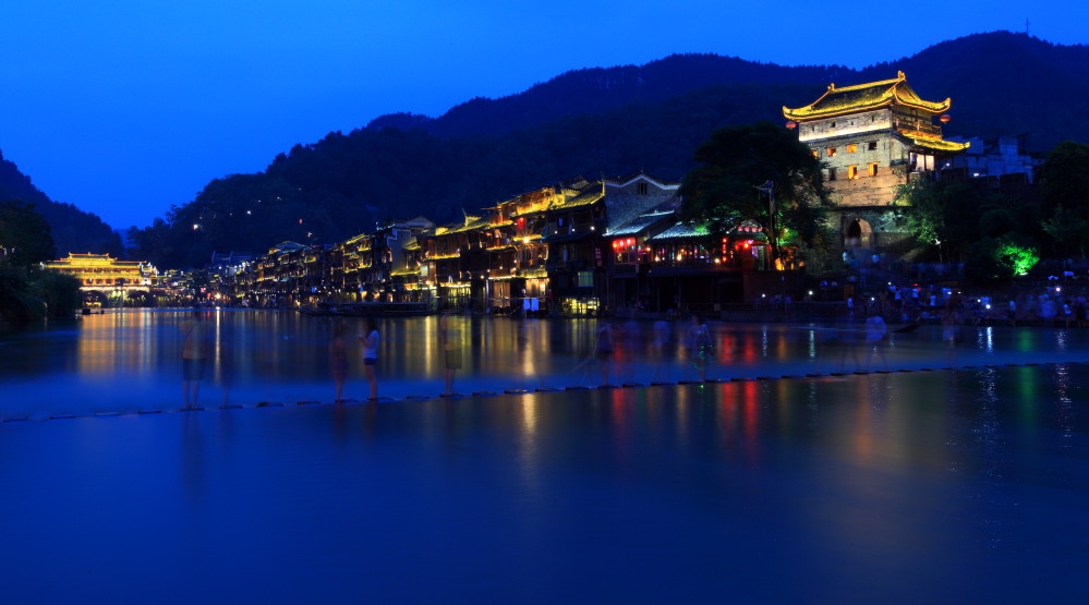 沱江夜色