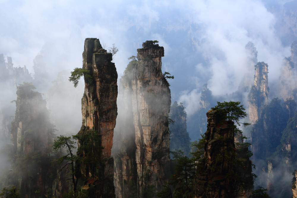 雾锁奇峰