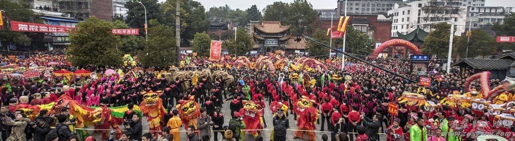 万人闹元宵