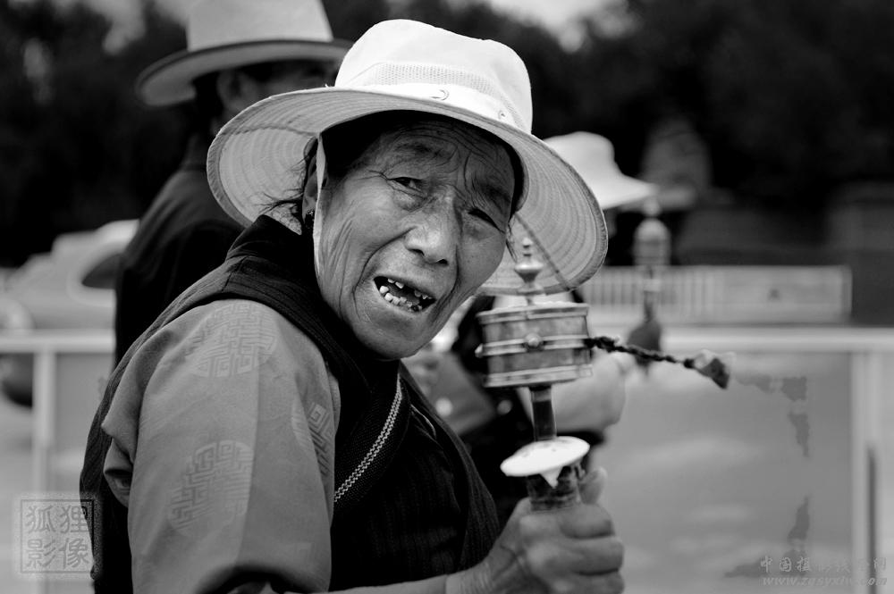 嗡嘛呢叭咩吽