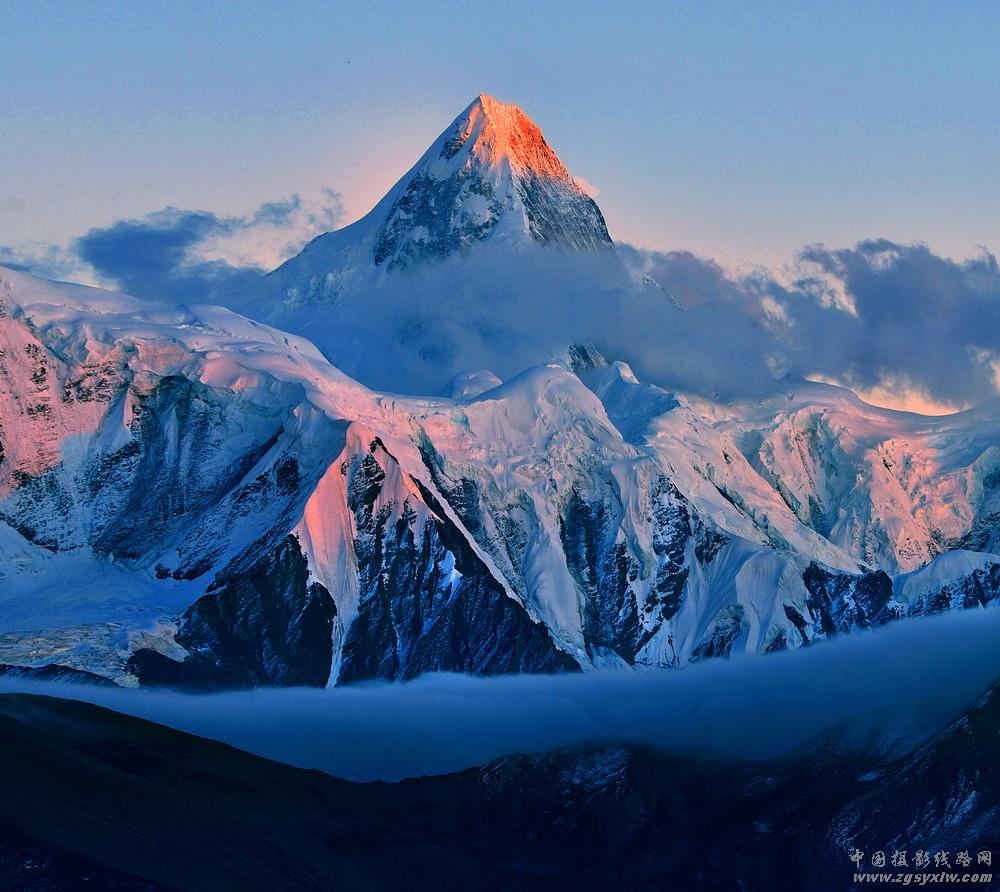 贡嘎雪山