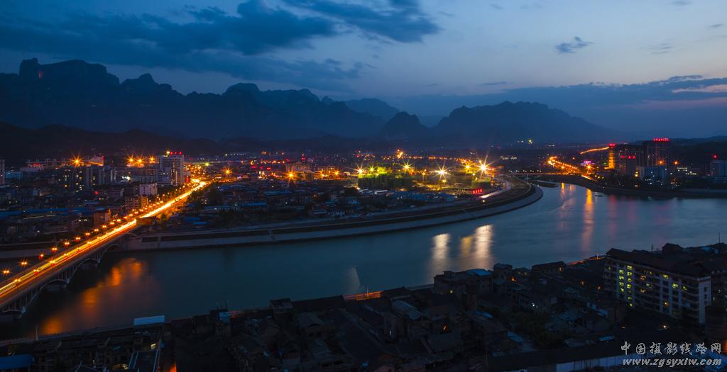 小城夜景