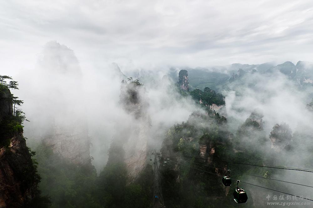 云蒸雾集黄石寨