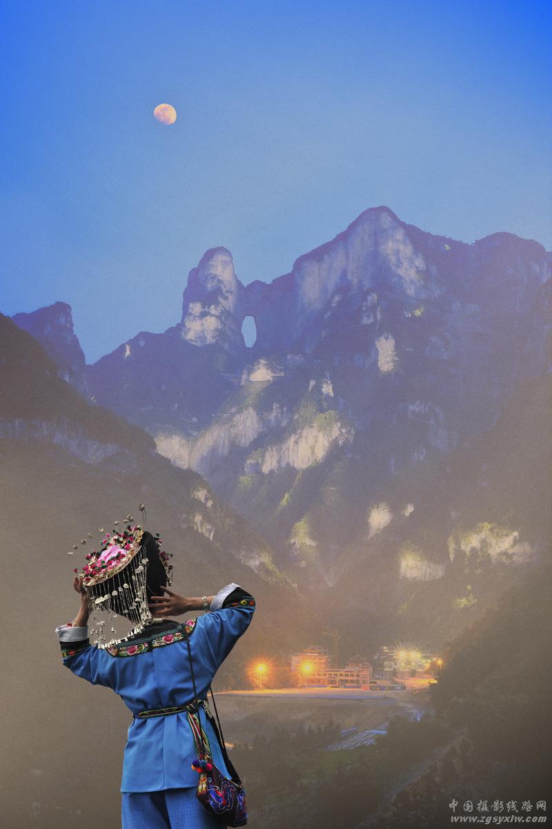 天门望月