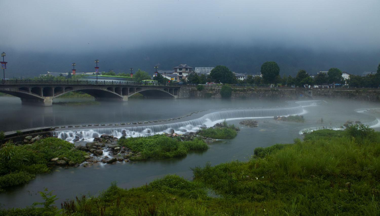 烟雨索溪