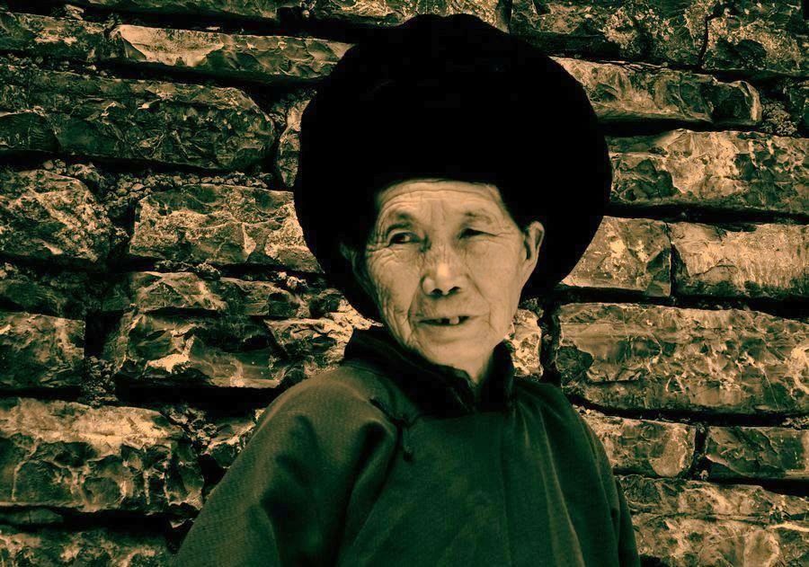 贵州苗女