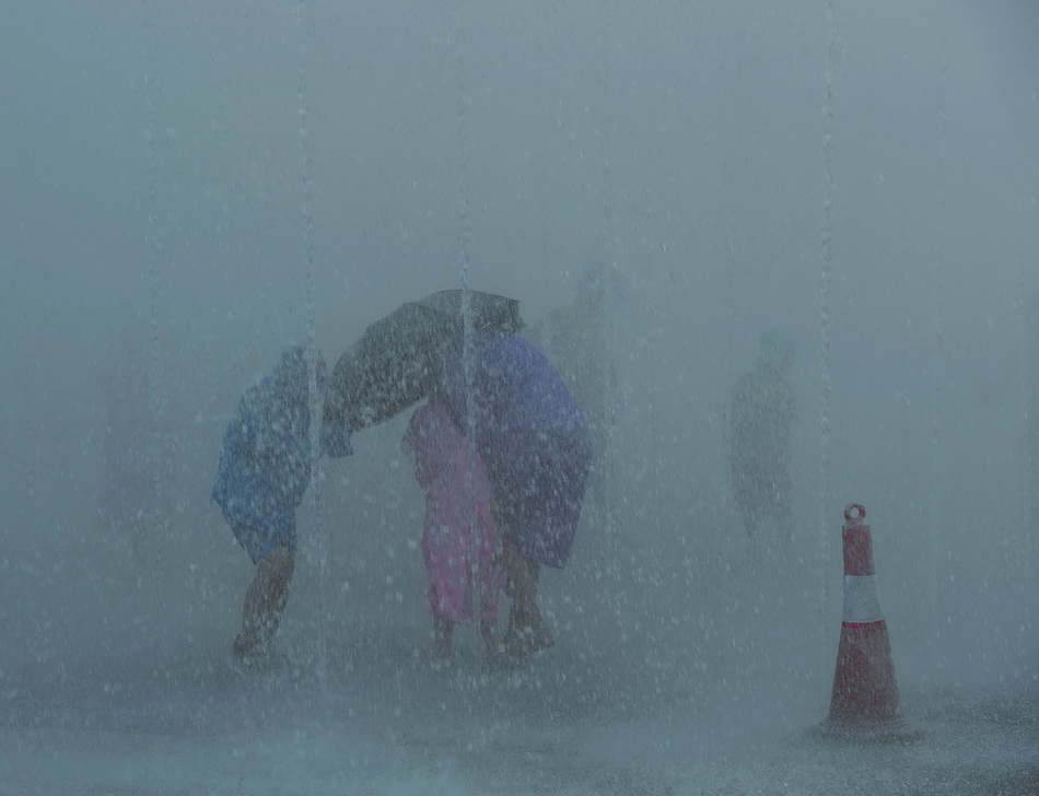 雨中情