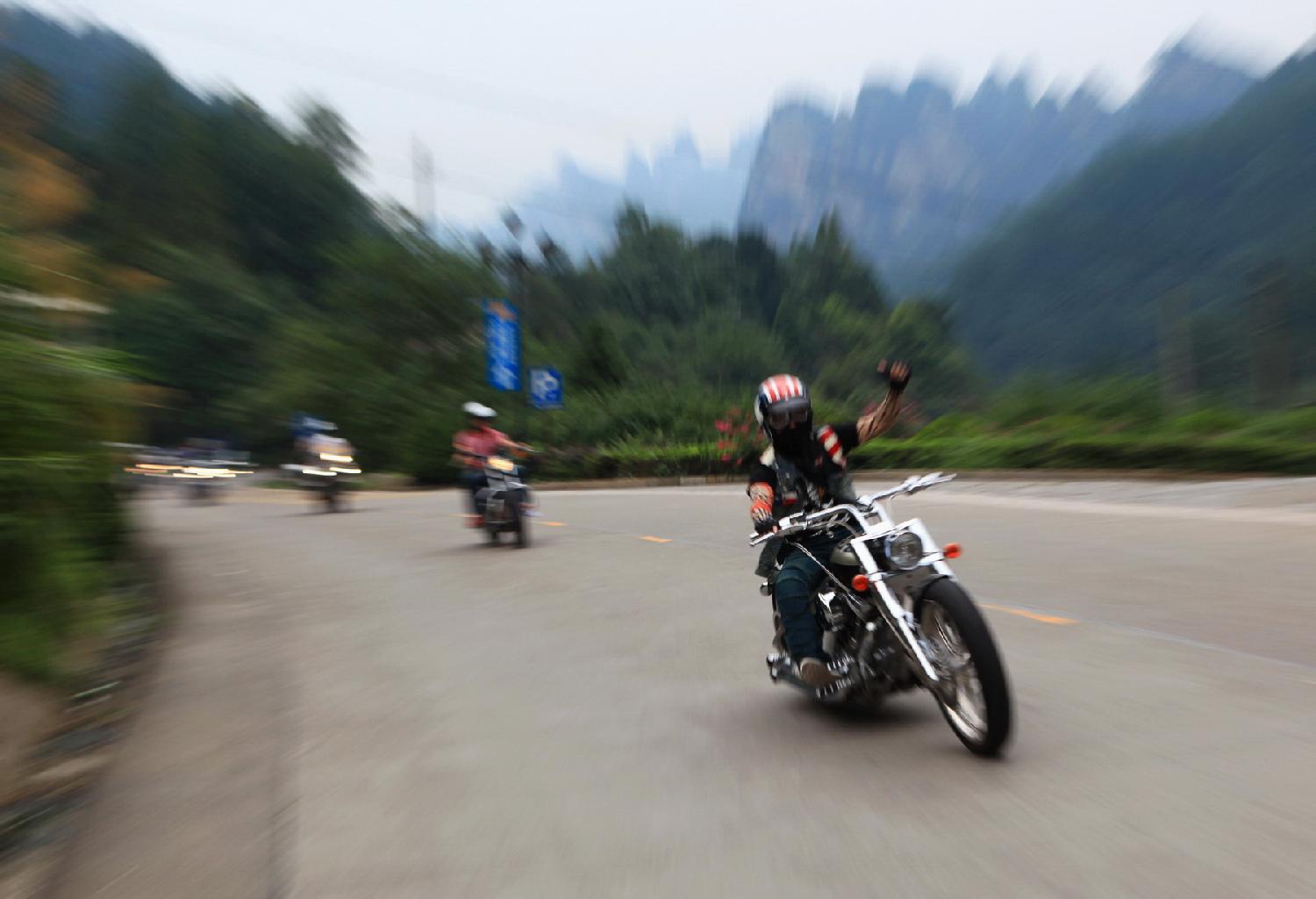 风驰电掣扑面来