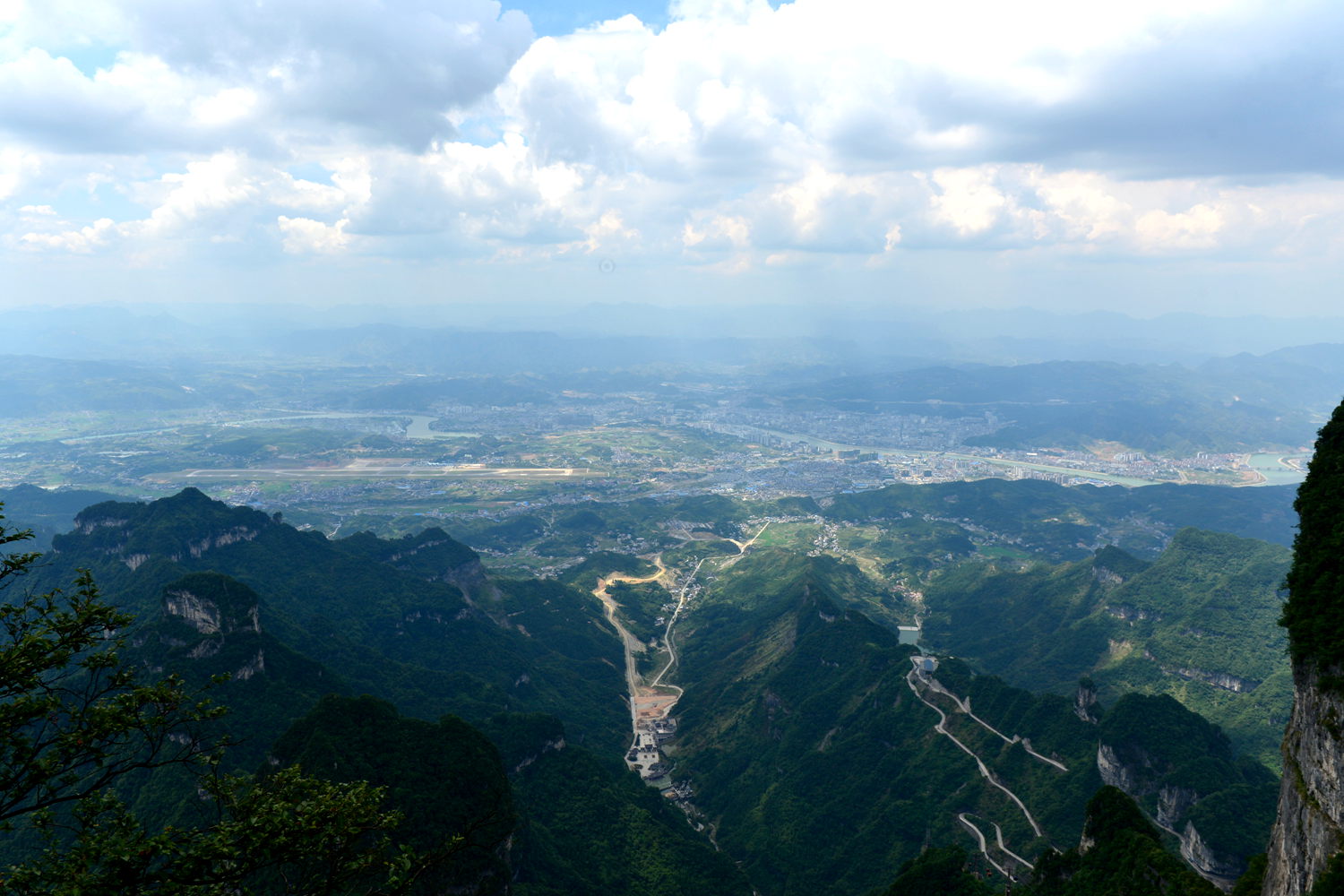 绿水丹霞