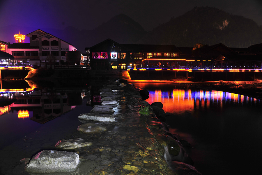 溪布街夜景