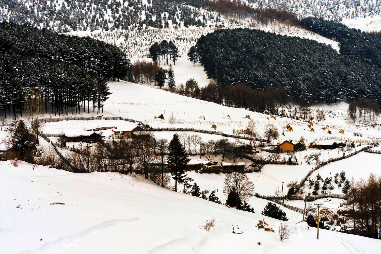 水墨山村
