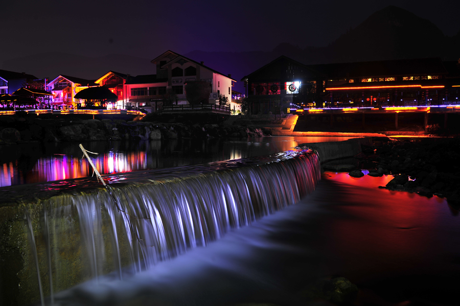 溪布街夜景
