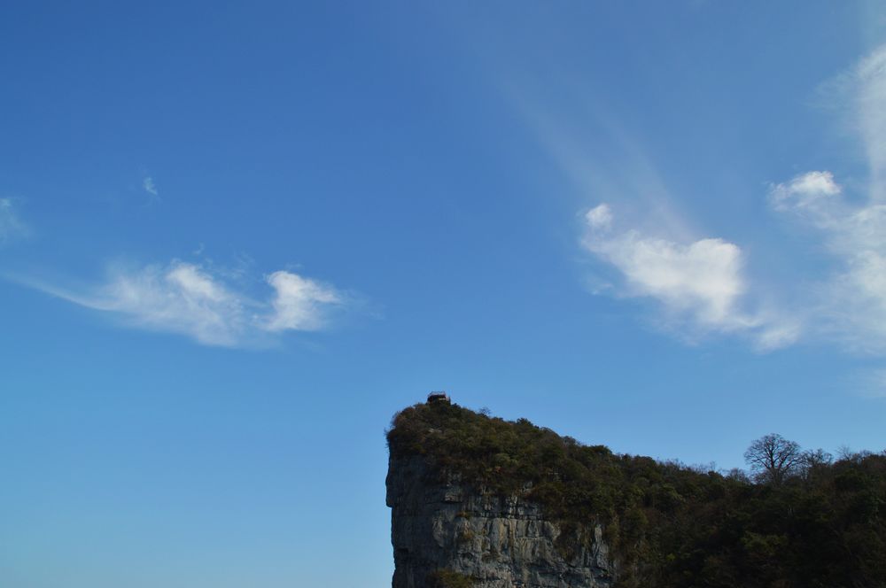 远望玉壶峰