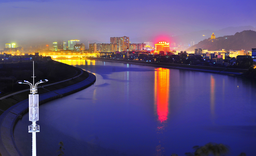 小城夜色