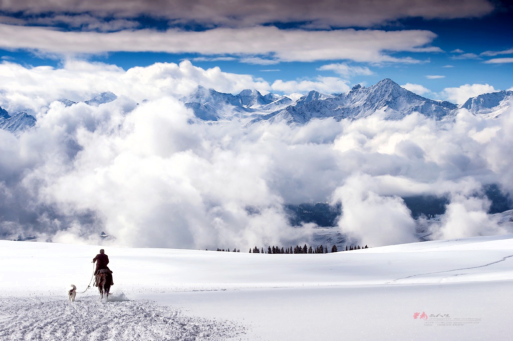 喀拉峻雪山