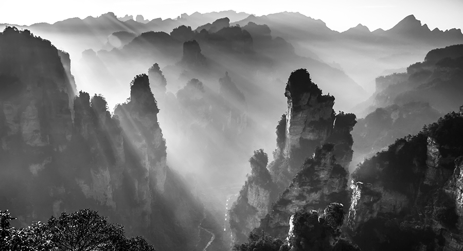 群峰竞秀