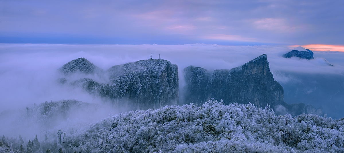 天门山雪2