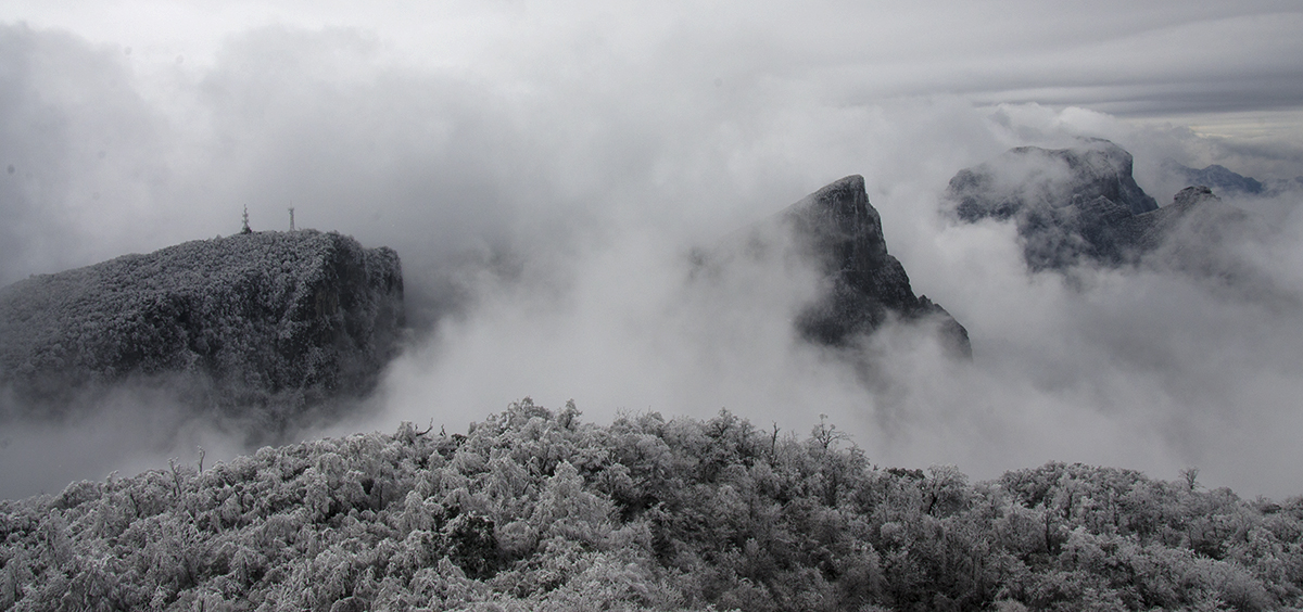 天门山.雪