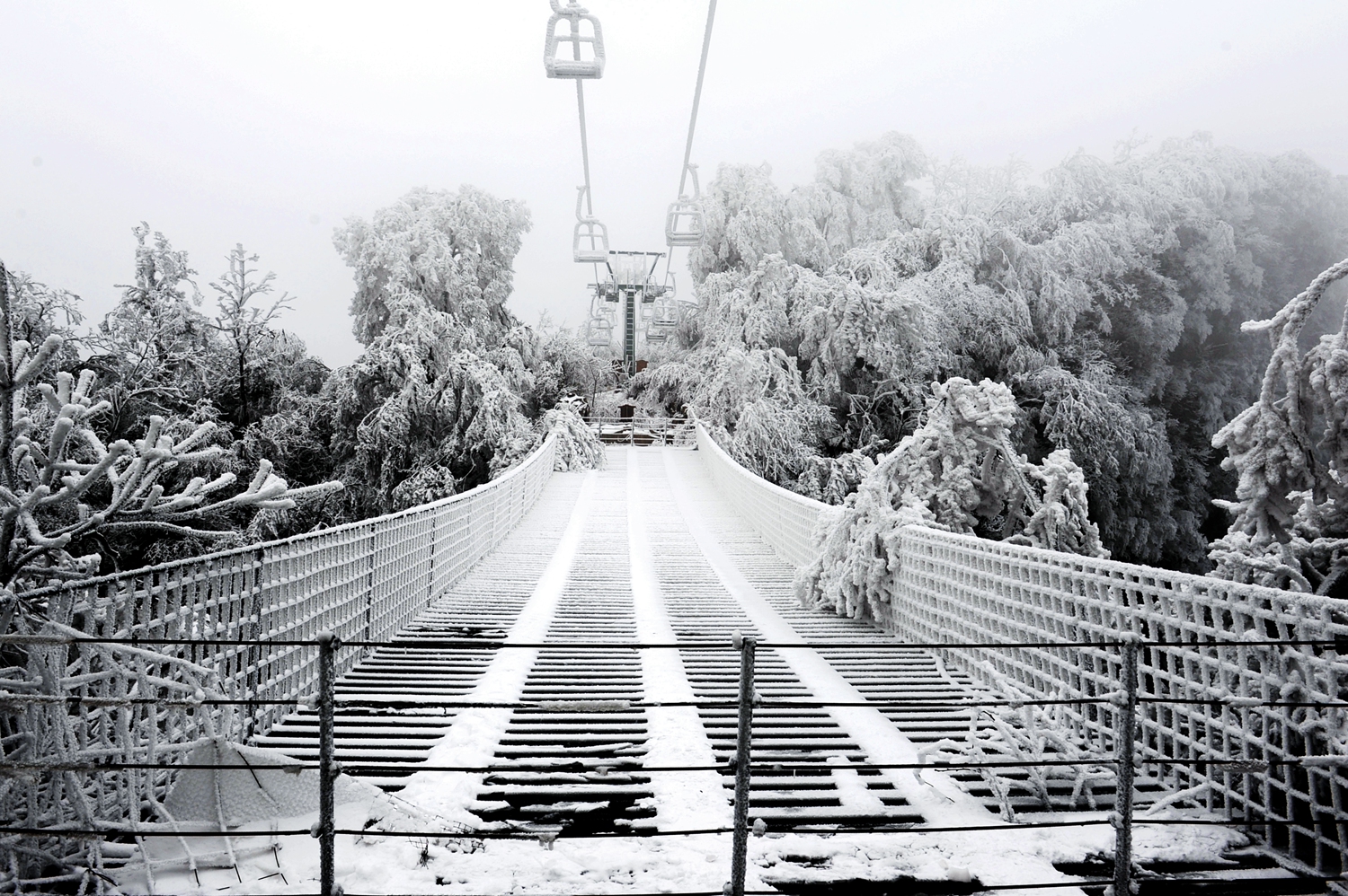 天门山雪3
