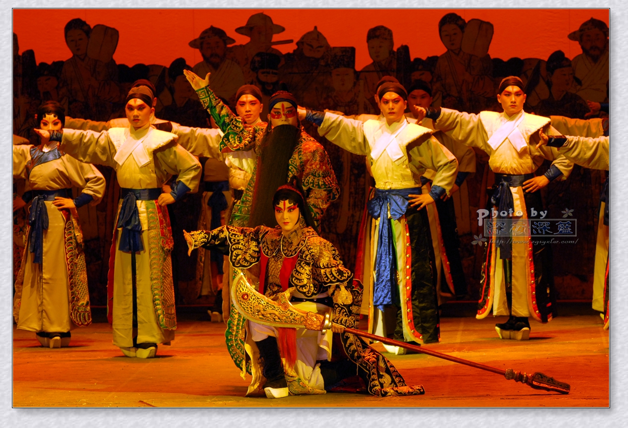 “汉卿，我终只合勾栏老去。”――昆曲《关汉卿》