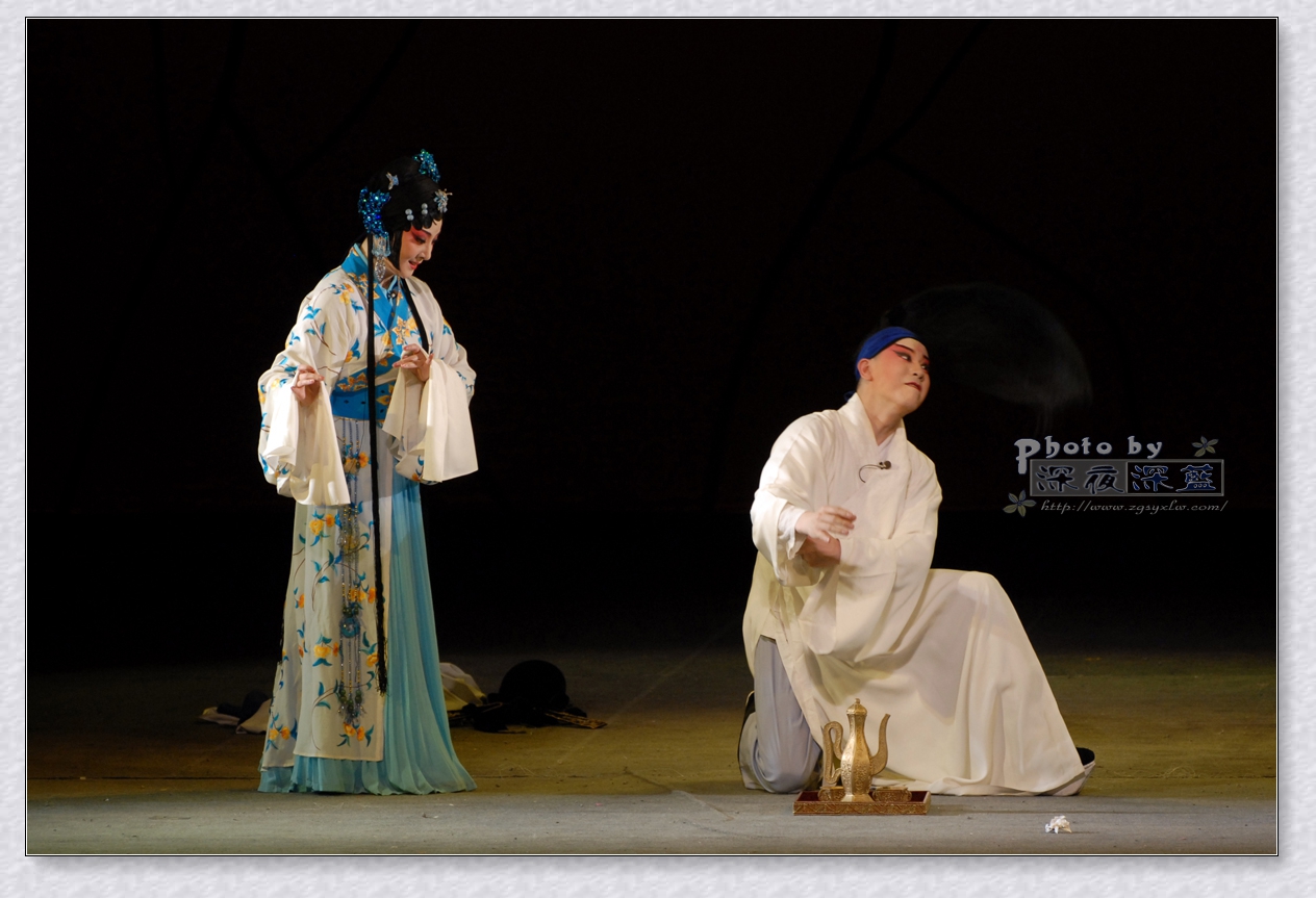 “汉卿，我终只合勾栏老去。”――昆曲《关汉卿》