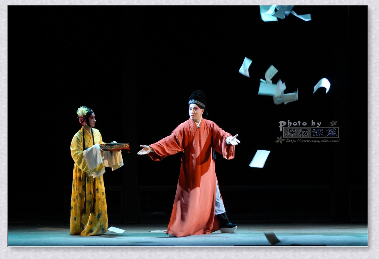 “汉卿，我终只合勾栏老去。”――昆曲《关汉卿》