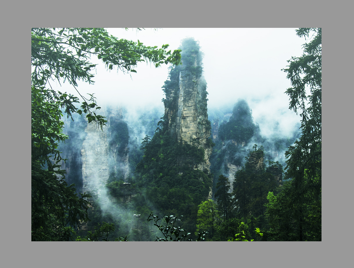 烟雨黄石寨