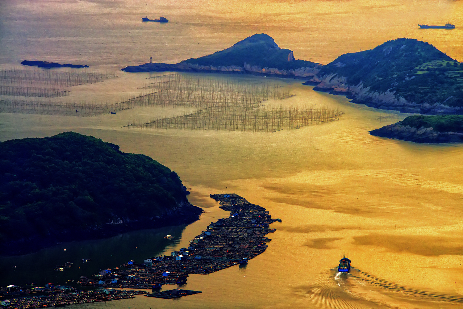 海岛之间