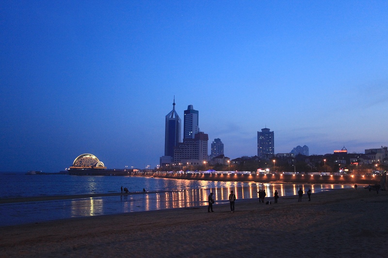 青岛栈桥夜景