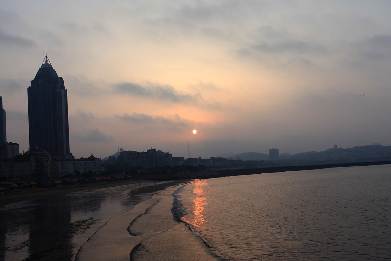 海上日出
