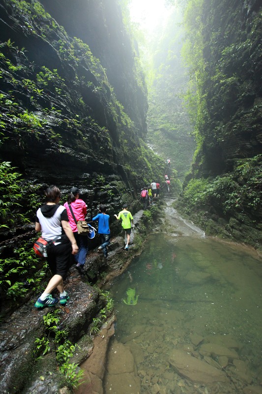 坐龙峡风光