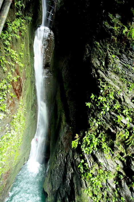 坐龙峡风光