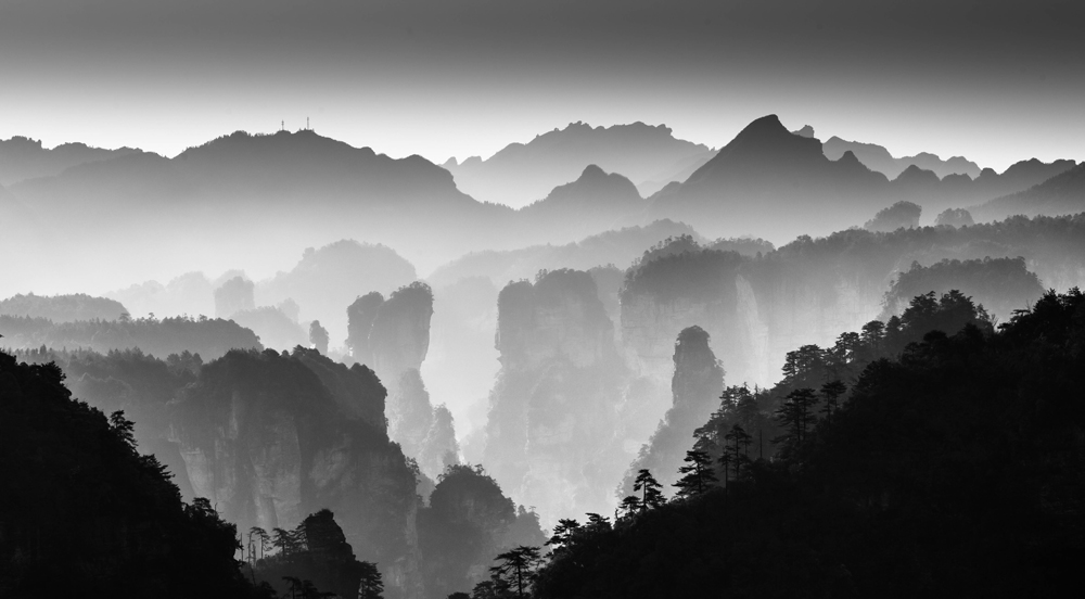 层峦叠嶂