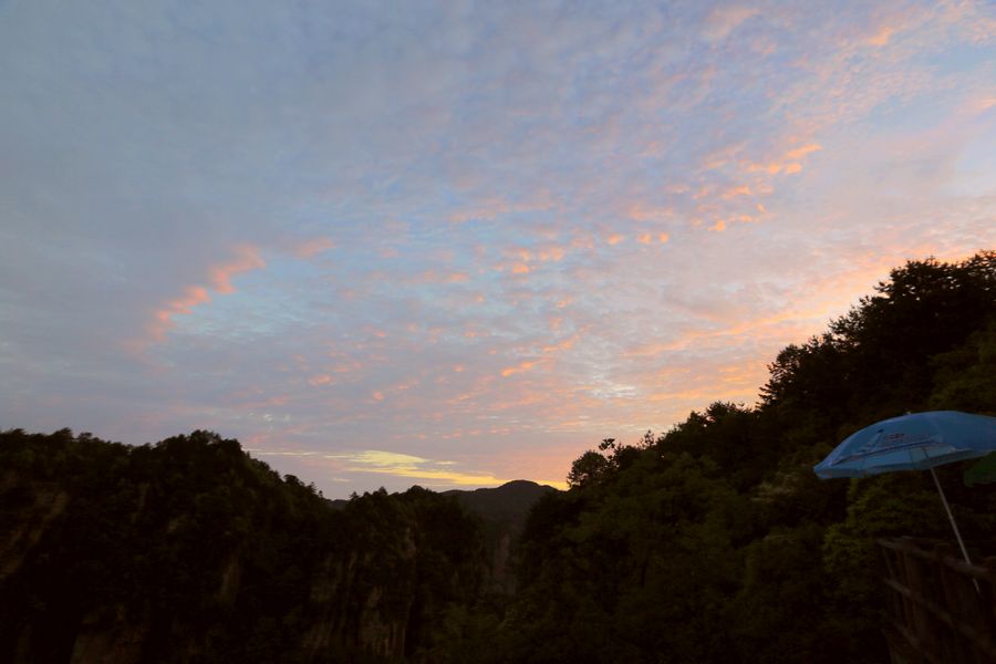 朝霞