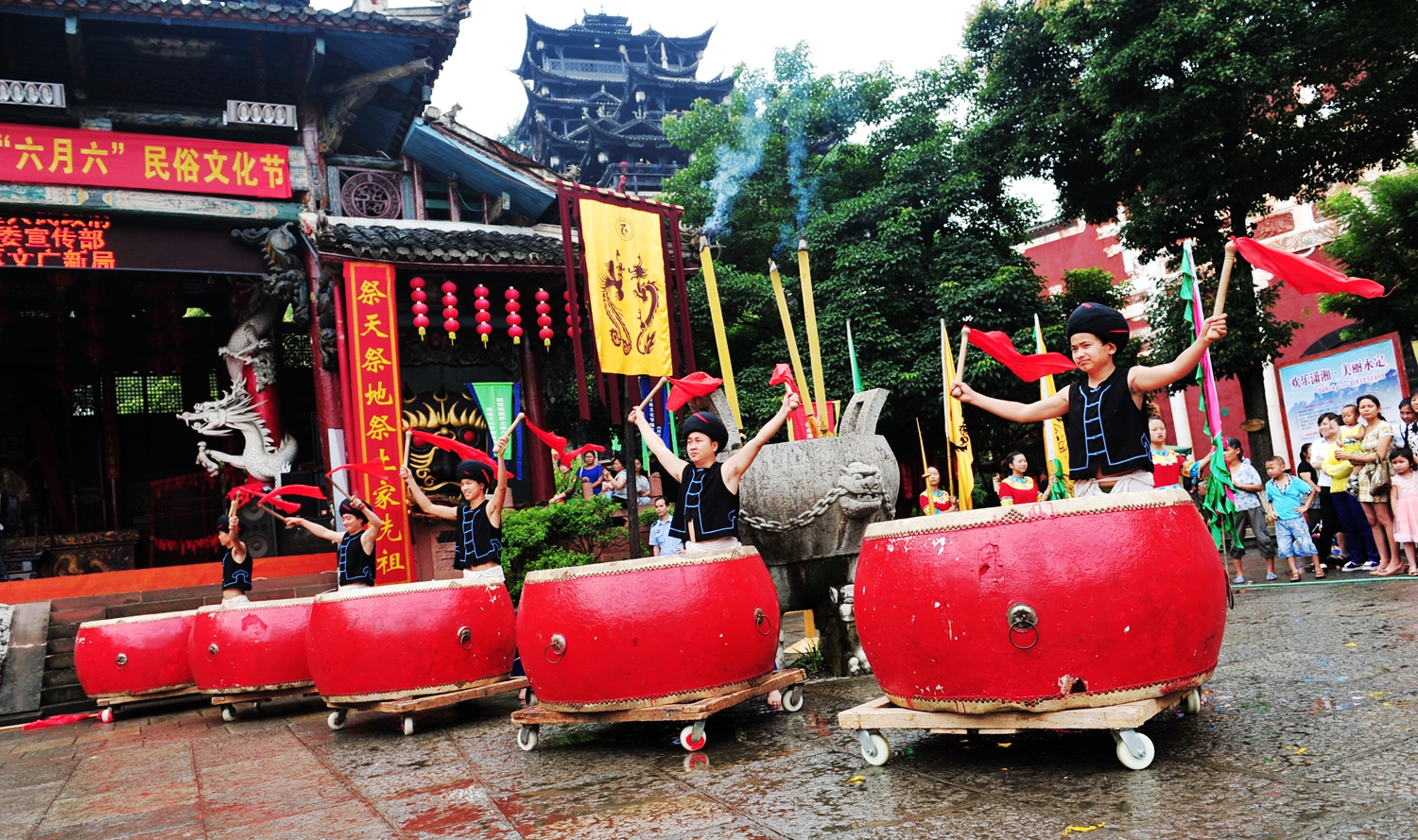 张家界土家"六月六"民俗文化节3