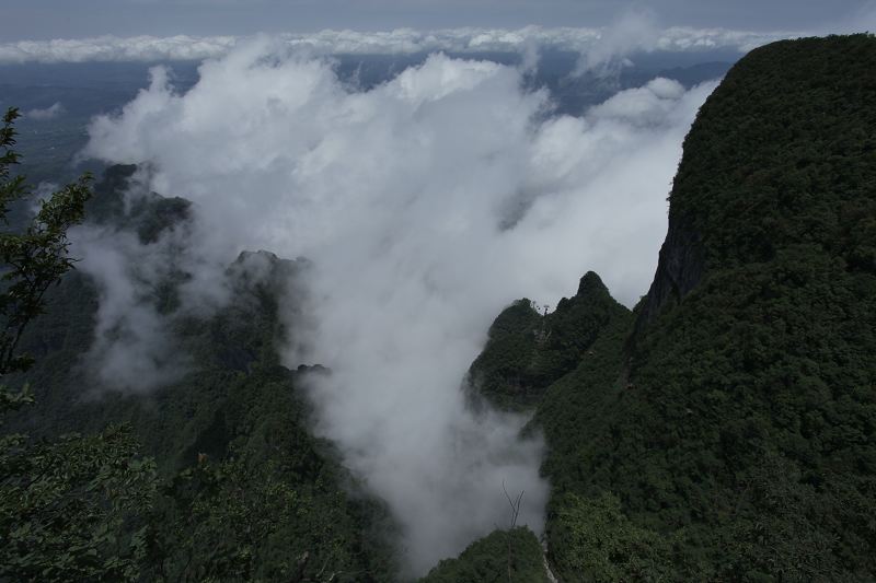 天门山的云