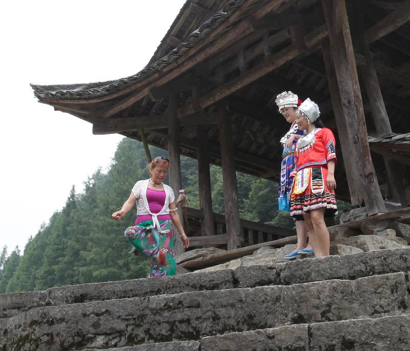 踢毽子  2